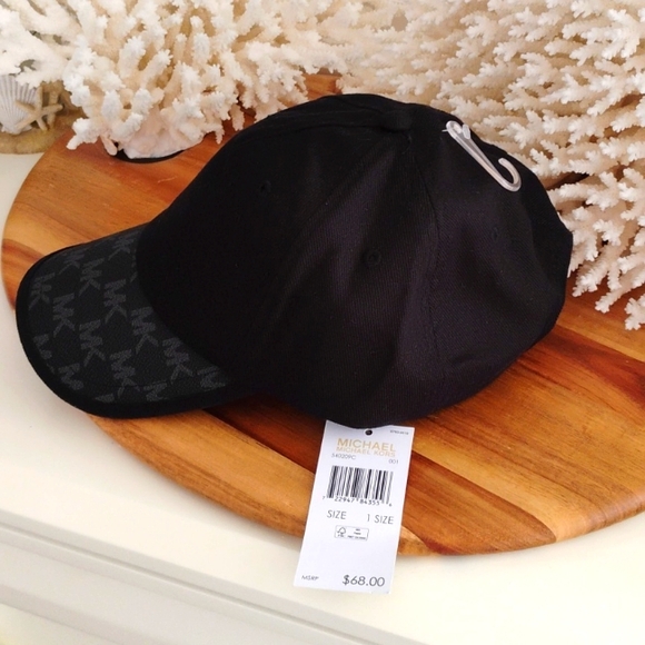 Michael Kors 🔥 NWT 🔥 Black Cap w/ logo design on the brim in leather material. - Picture 10 of 12